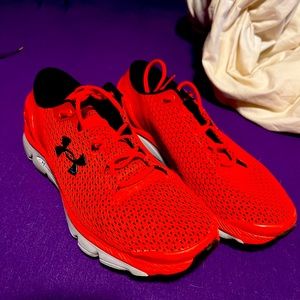 Under Armor mens running shoes size 12